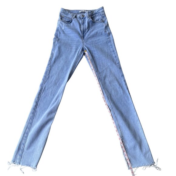 Zara Women’s High Rise Split Flare Jeans Sz 4 Light Wash Distressed Raw Hem Y2K - Picture 9 of 14